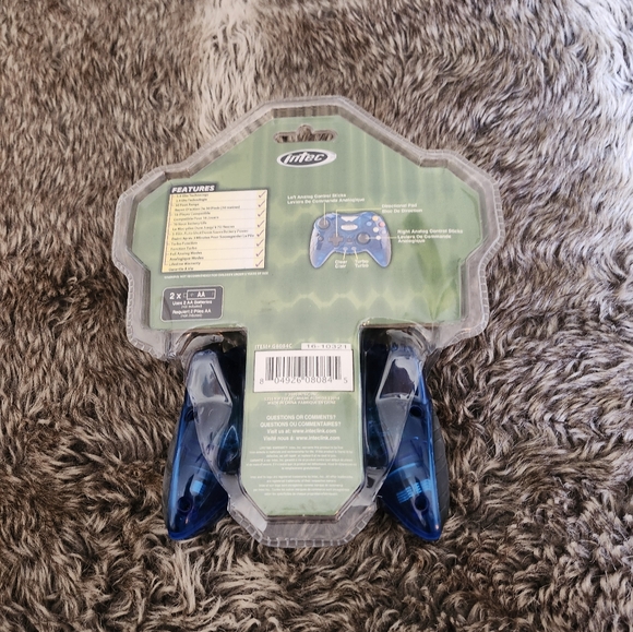 2005 XBox wireless controller (blue)- Brand new in box! - Picture 4 of 4